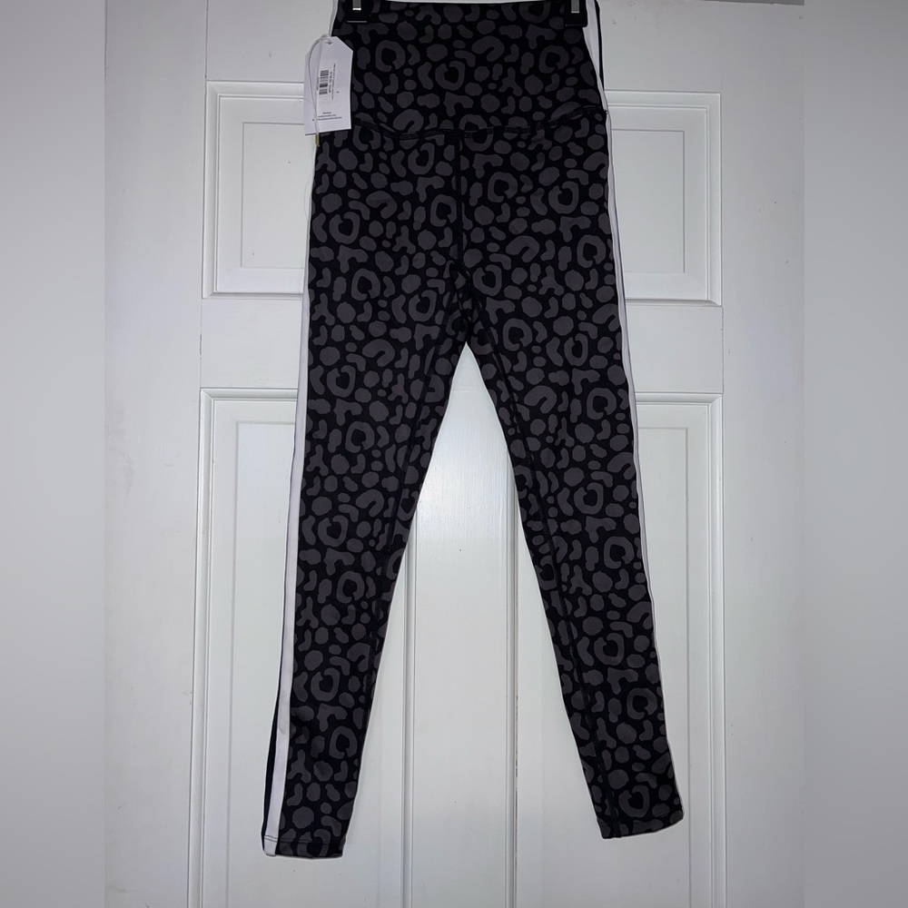 Stylish Black Patterned Leggings